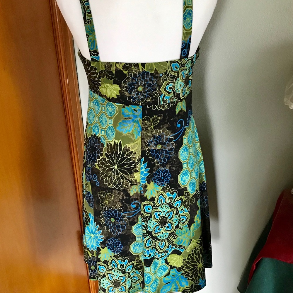 R&M Richards summer dress has a schimmery glow - Picture 5 of 8